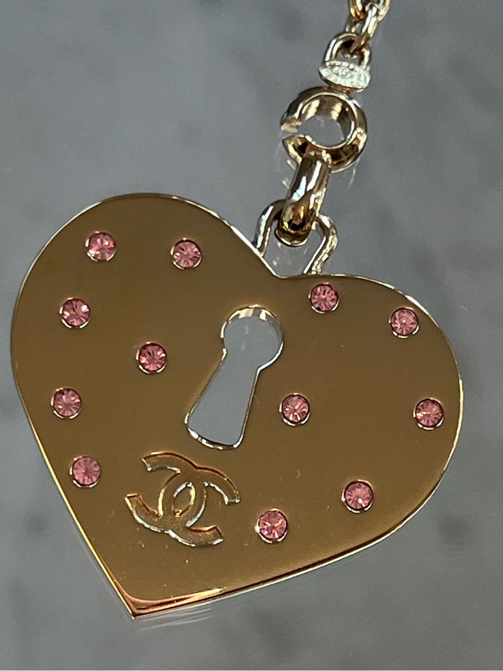CHANEL 2002 Spring 24K Gold Plated Heart Lock Bag Charm w Pink Crystals Pristine - Picture 6 of 8